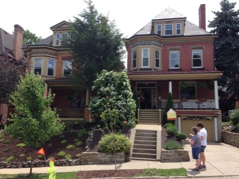 301 and 305 Richey Avenue were among the best stops on the tour...not just for the kids' lemonade stand out front, but that was pretty nice!