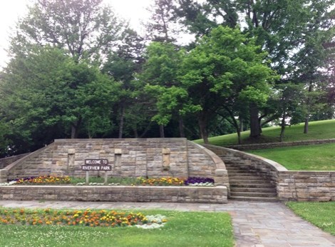 The entrance to Riverview Park